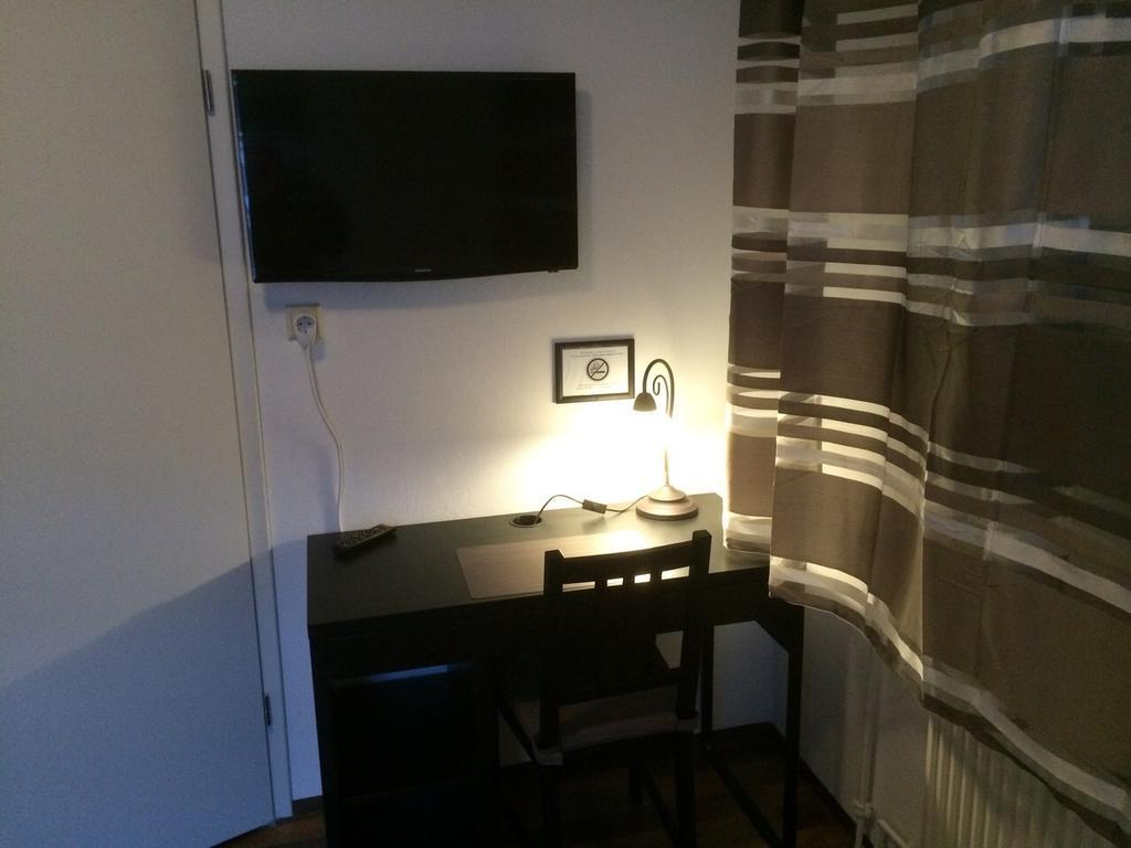 Hotel Engel Waldbronn Rum bild
